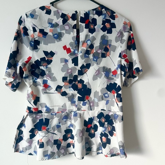 BANANA REPUBLIC Floral Print Women's Top - Picture 3 of 3